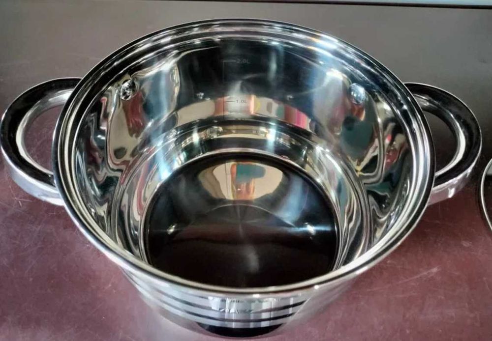 GARNEK ZE STALI nierdzewnej pojemność 1,5l gaz indukcja śr 16cm w 10,5
