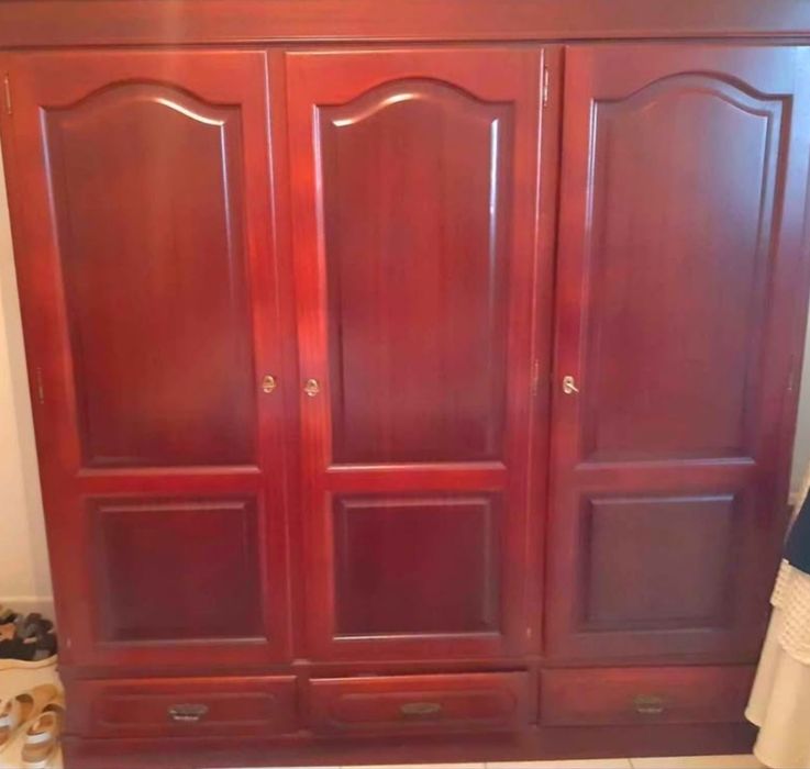 Mobília de quarto em cerejeira