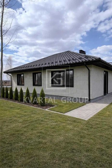 Новий будинок 105 м² з терасою та газом