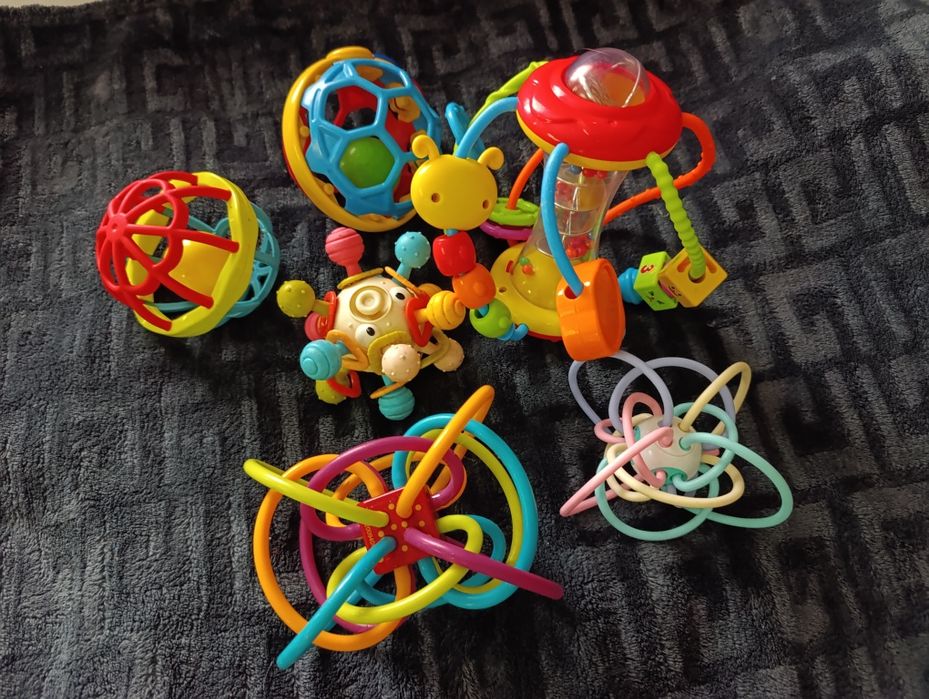 Іграшки погремушки