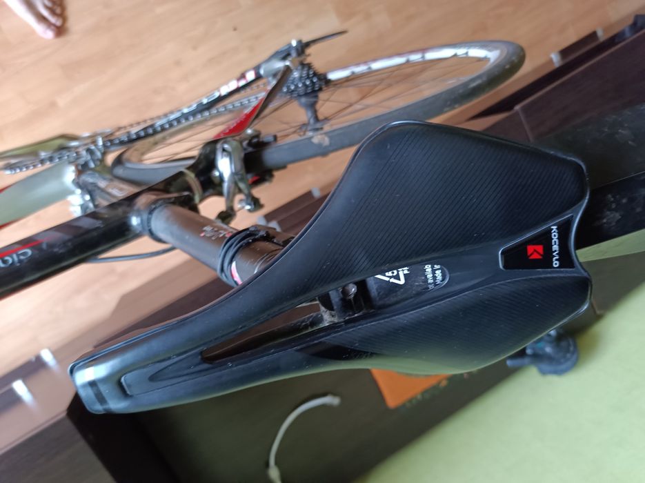 Карбоновый шоссейник