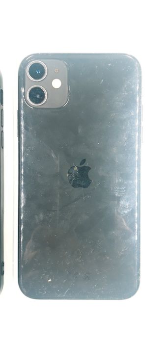 iPhone 11 para reparação ou peças ler discrição.