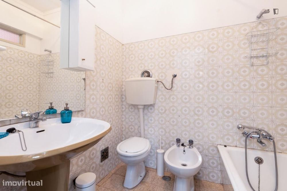 Quarto - localizado em Lisbon