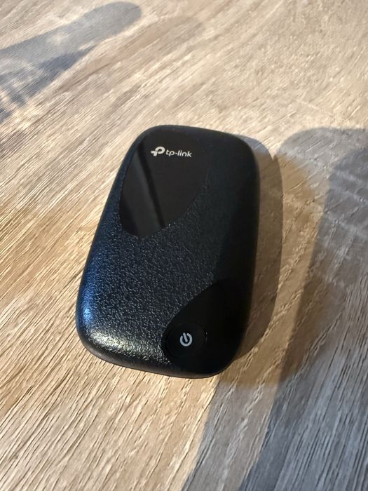 Router bezprzewodowy z 4G TP-LINK M7010 Czarny