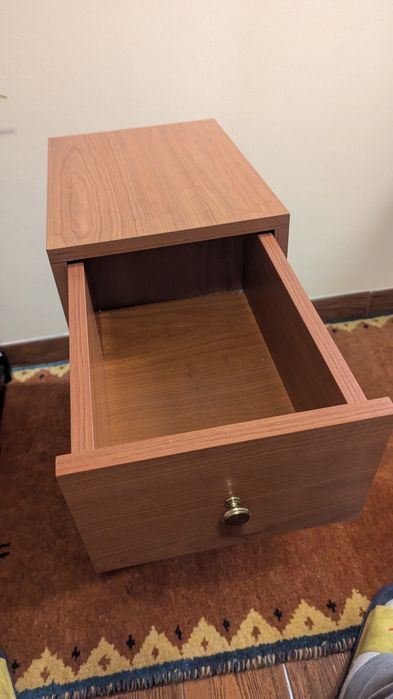 Mesa secretária + cómoda com rodas e 3 gavetas