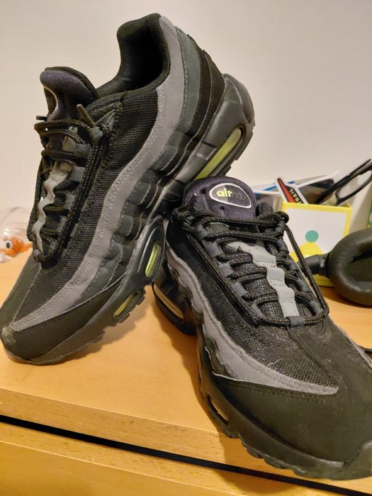 Nike airmax pretos e cinza