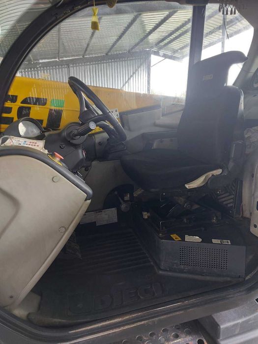 Автонавантажувач телескопічний "Agri Star 40,7"