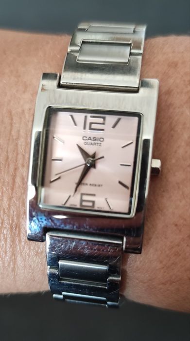 zegarek damski Casio
