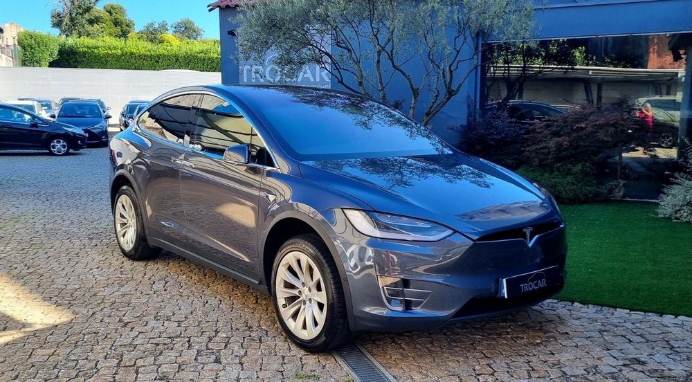 Tesla Model X Long Range