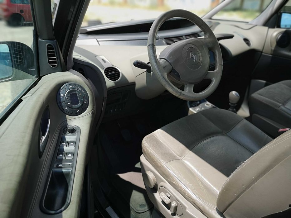 Renault Espace 2.2 dci Initiale Paris 150 cv  204.500 km