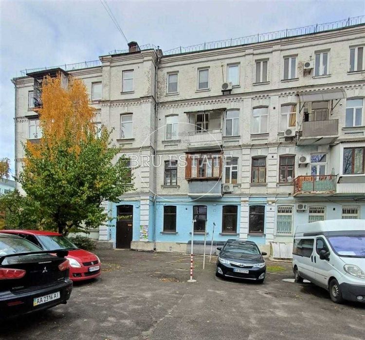 БЕЗ % Продам приміщення Подільський р-н Поділ 82 м2 Юрківська 37