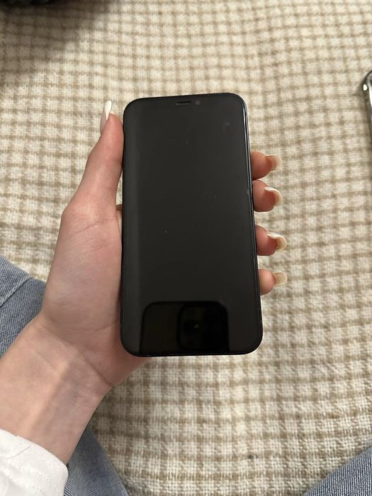 iPhone 12 mini на 128 гбт