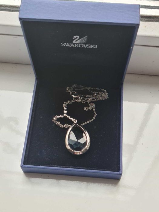 Подвеска с цепочкой из серебра 925 пробы с  голубым Топазом Swarovski
