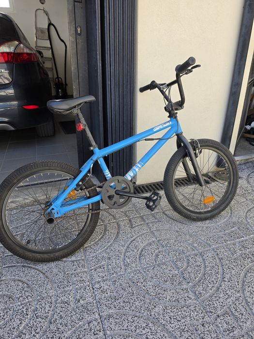 Bicicleta BMX B'Twin Wipe c/ Pegs - Excelente Estado