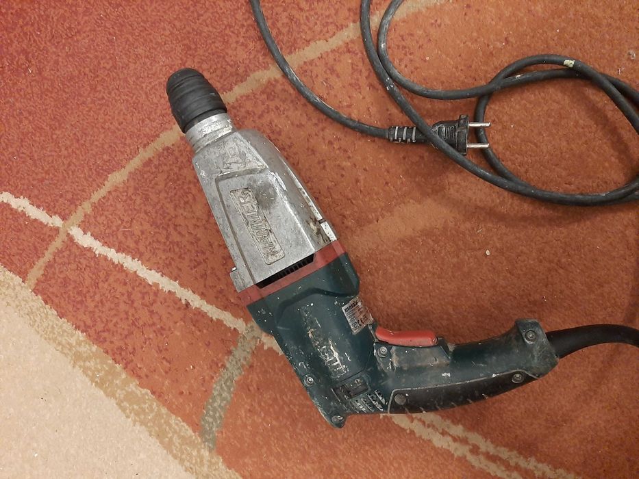 перфоратор METABO hammer KHE2644 под ремонт