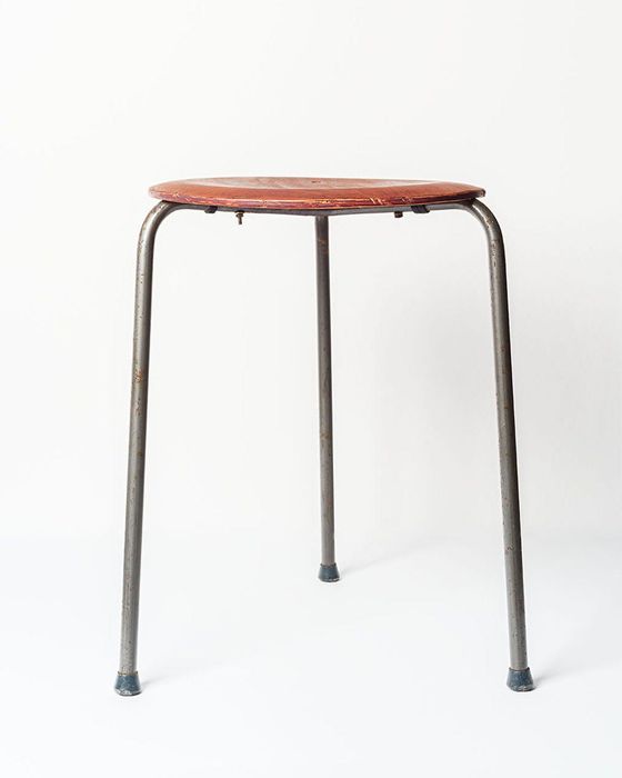 Taboret na trzech nogach! Wykonany w Danii.