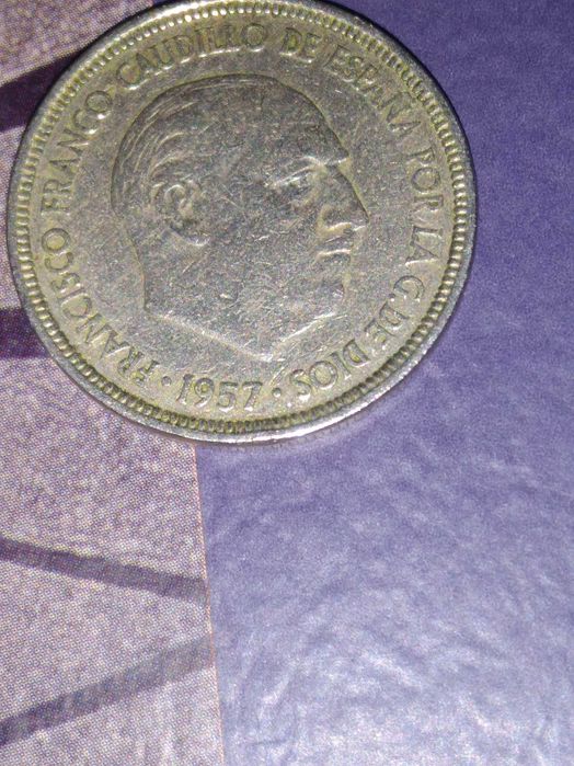 Moeda de 5 pesetas rara 1957