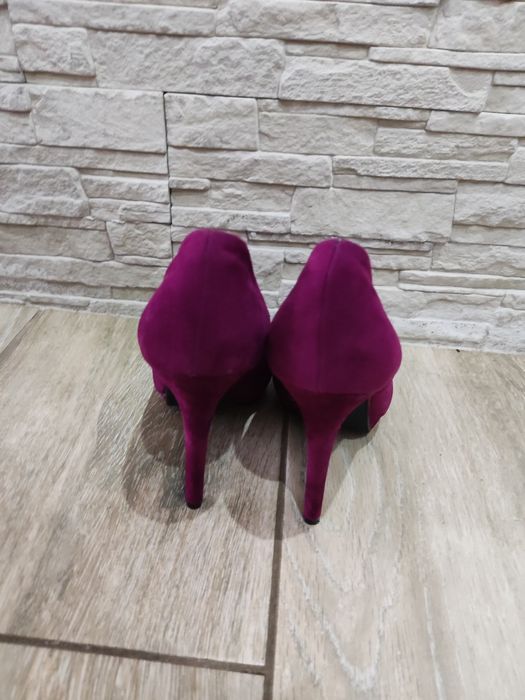 Zamszowe szpilki buty na obcasie fioletowe 39