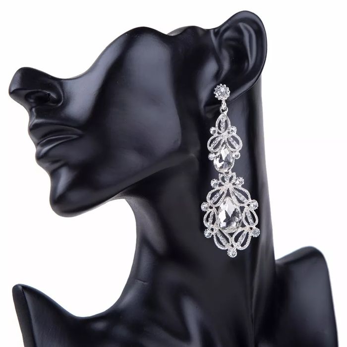 Kolczyki biżuteria sztuczna długie bał studniówka