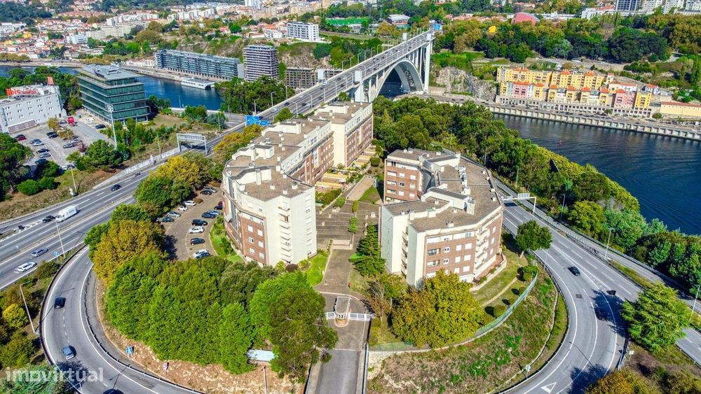 Apartamento T2 de Excelência no Arrábida Place – Conforto,...