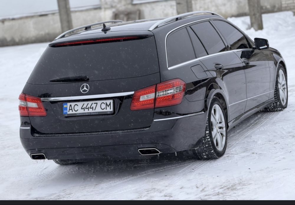 MERCEDES 212 дизель 2.2автомат 2012 рік