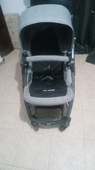 Ovo e carrinho de passeio  completo, com ofertas acompanhada
