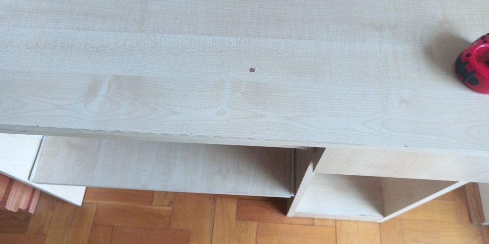 Biurko komputerowe z szufladą na drukarkę i drobiazgi