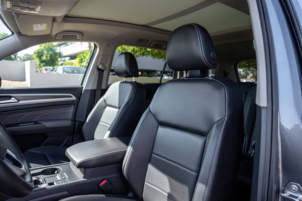 Volkswagen Atlas      2021