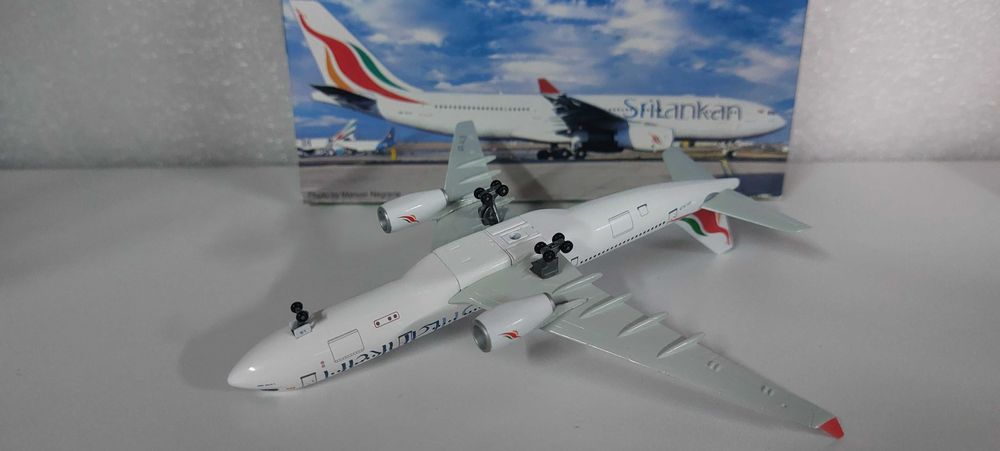 Avião Boeing Aviões Airbus escala 1/400 em Metal Varios Ver Fotos 37