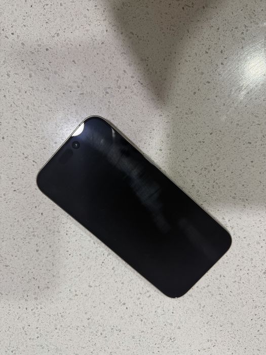 Iphone 15 Pro modelo Titanio