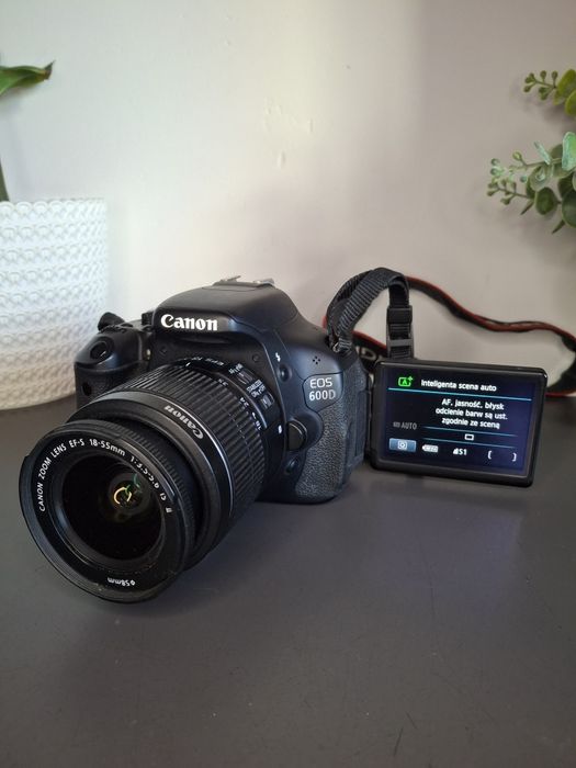 Canon EOS 600D + EFS 18-55mm