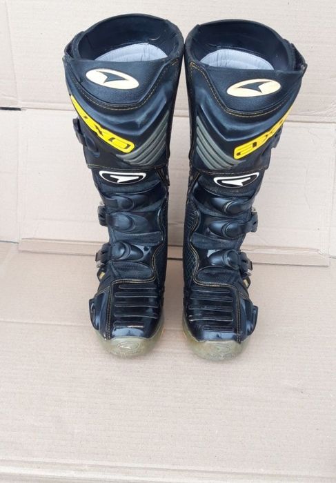 Мотоботи крос в чудовому стані