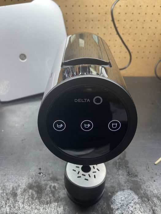 Maquina cafe capsulas delta Q iconiq