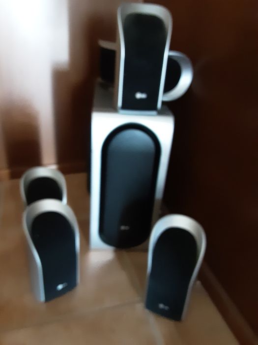 Colunas de sound arround