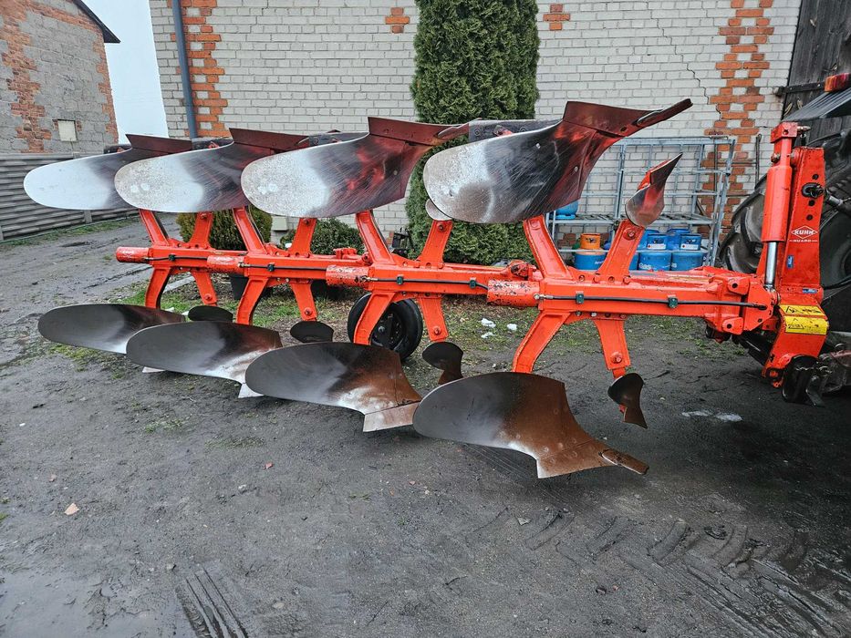 Pług Kuhn Huard Master 100 4 skibowy obrotowy 3+1 hydraulika
