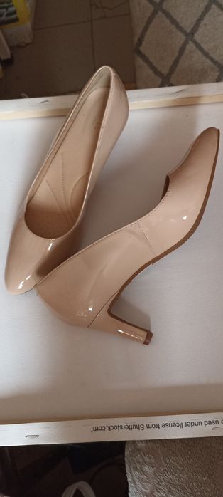 Продам новые туфли 37 размер