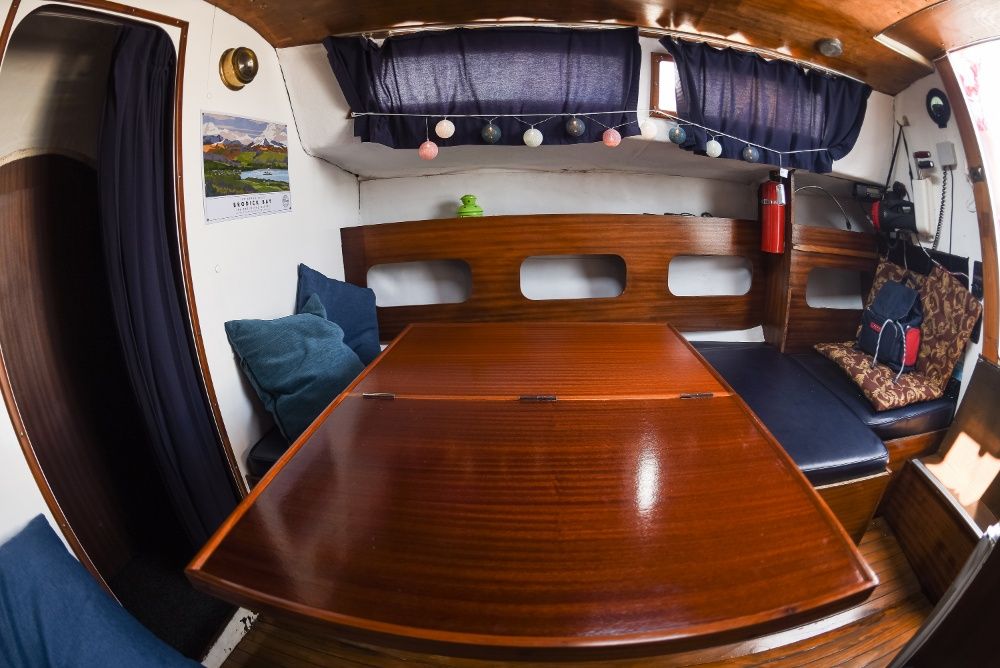 Продам парусно-моторную яхту Jeanneau Poker 27