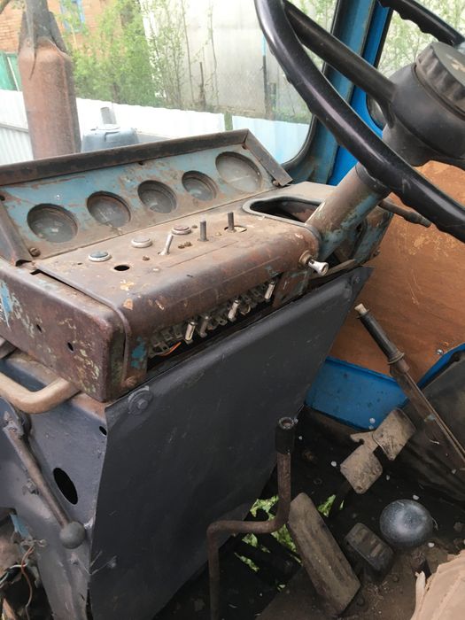 Трактор МТЗ 80 на стартері