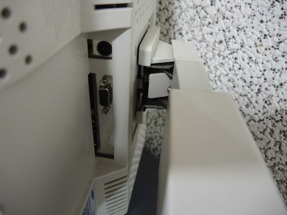 Монитор "Samsung Sync Master 570S TFT", 15 д.