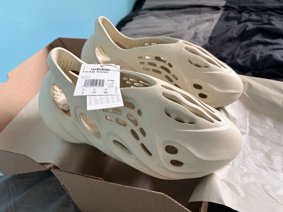 Nowe Adidas Yeezy 43 sand