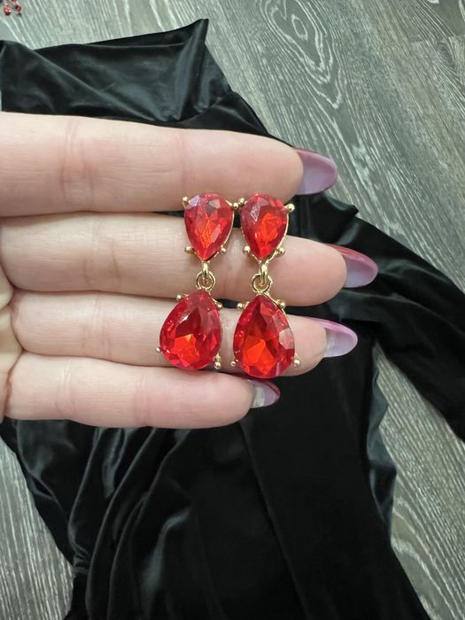 Платье чёрное велюр фотосессия беременност серёжки украшение на голову