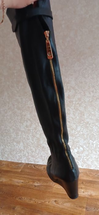 Продам кожание сапоги осенние