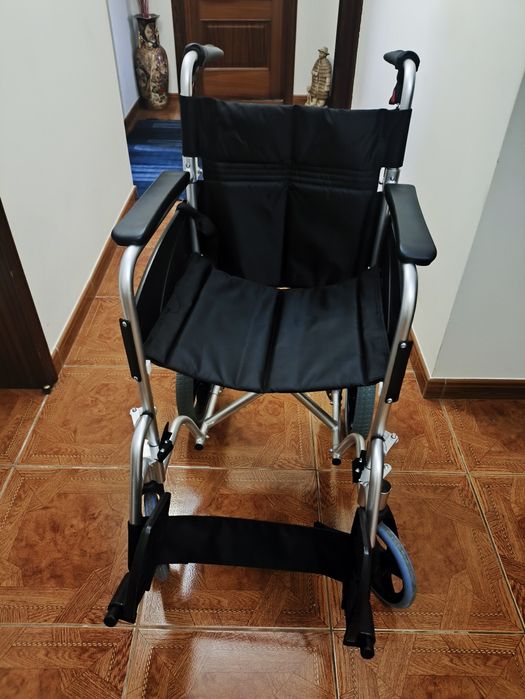 Cadeira de rodas como nova