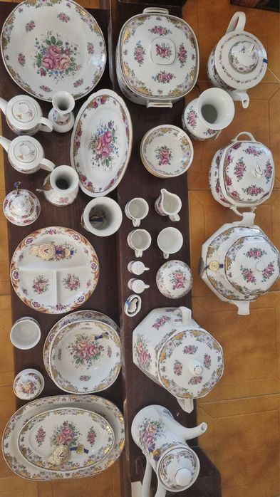 Várias peças de Louça Limoges