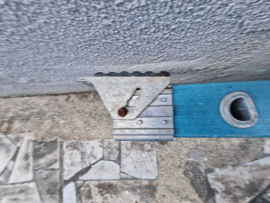 Escada Profissional de fibra de vidro paguei 800 vendendo por 250 pra desocupar espaço