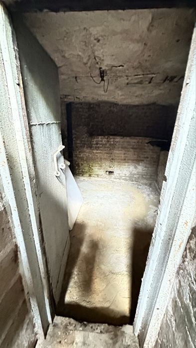 Продам капітальний гараж 25 кв.м. з підвалом на 2 кімнати ГК  ЯКОРЬ м. Індустріальна
