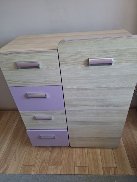 Zestaw mebli dziecięcych / młodzieżowych