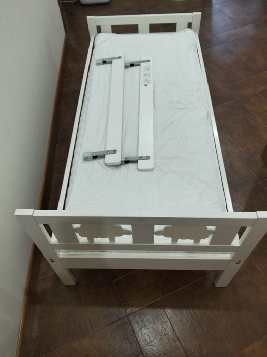Cama criança com estrado e colchão