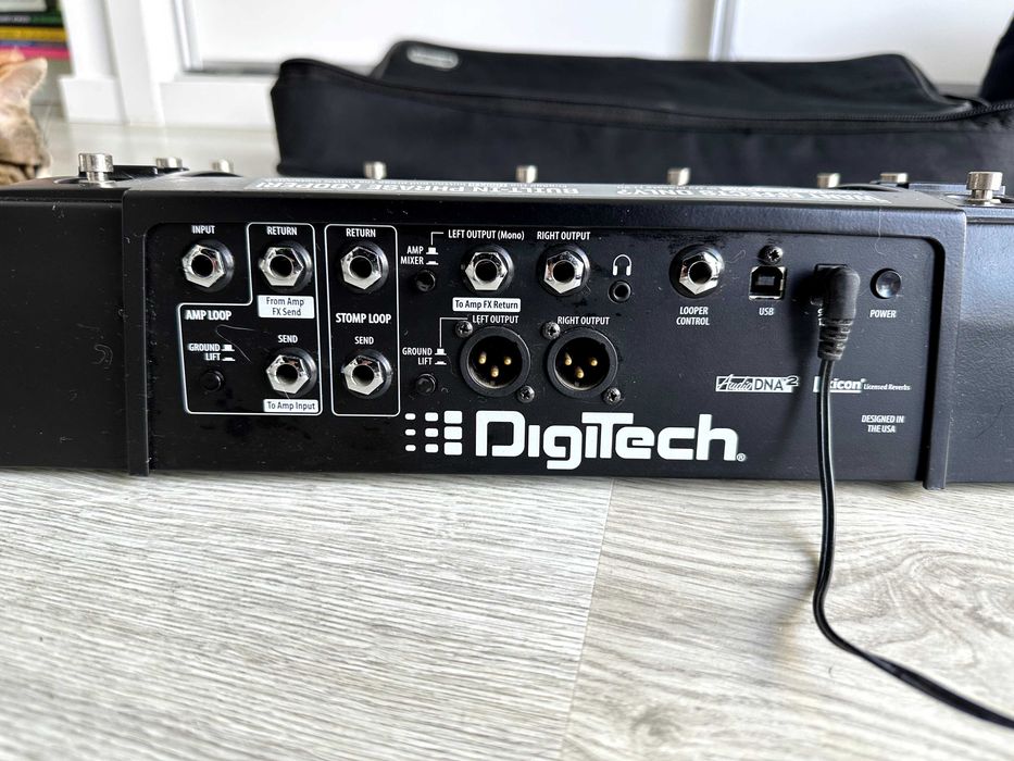 Pedaleira Multi Efeitos DigiTech RP 1000