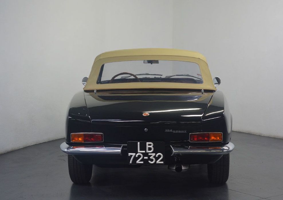 Fiat 124 Spider